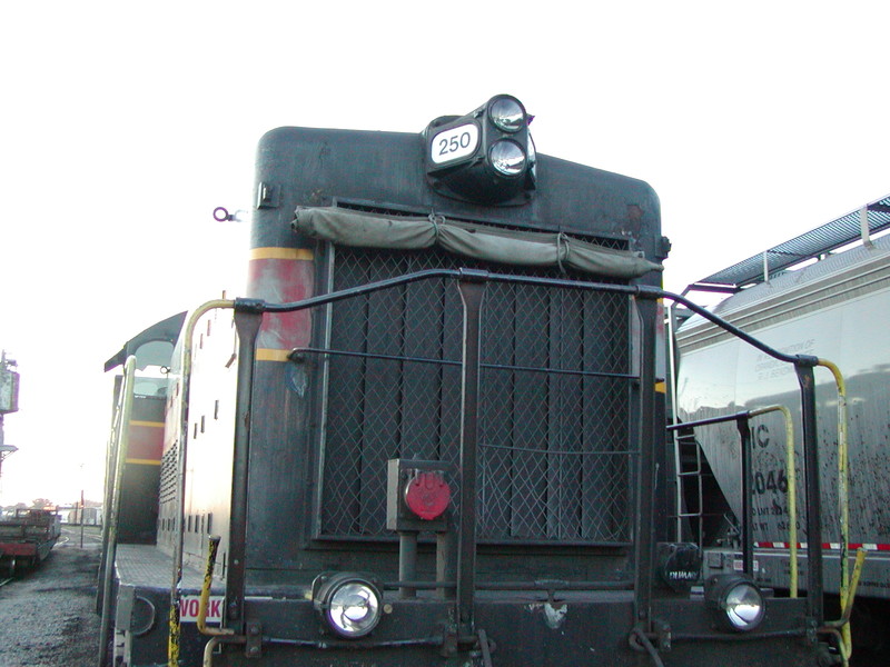 IAIS 250 at Rock Island IL on 12-Jul-2003.