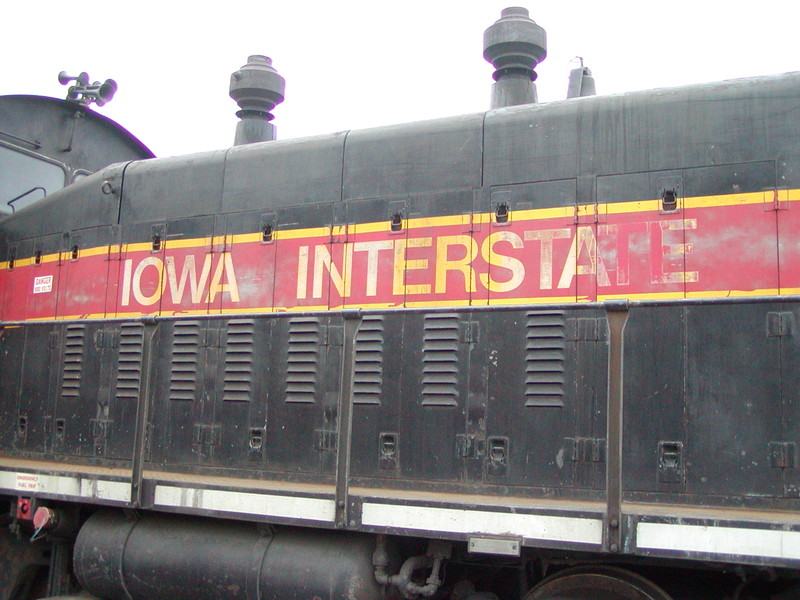 IAIS 250 at Council Bluffs IA on 13-May-2004.