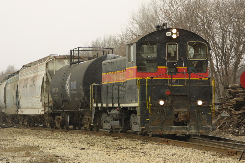 IAIS 250 at Davenport, IA on 26-Dec-2001