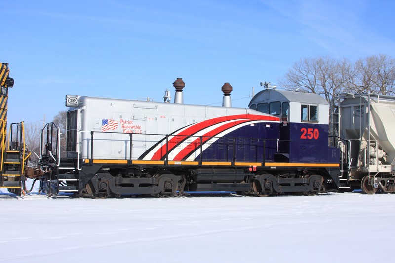 Picked up by BICB-27, PRF 250 makes its way west at Silvis, IL, on 28 Dec 2010