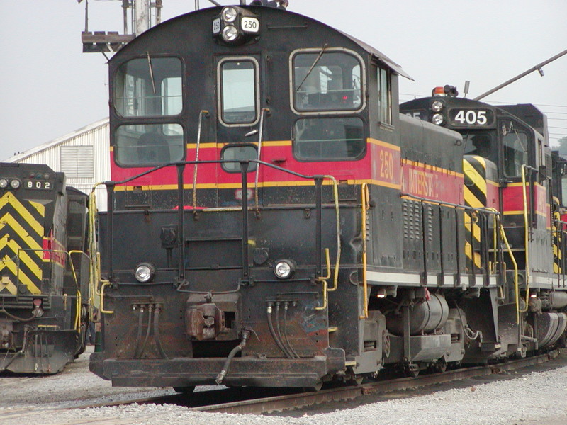 IAIS 250 at Council Bluffs IA on 8-Sep-2003.