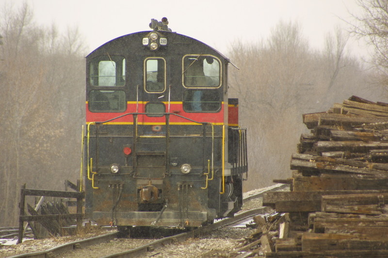 IAIS 250 at Davenport, IA on 26-Dec-2001