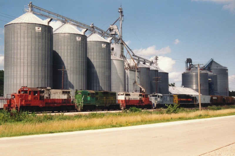 IAIS 303 at Booneville, IA on 09-Jul-1993