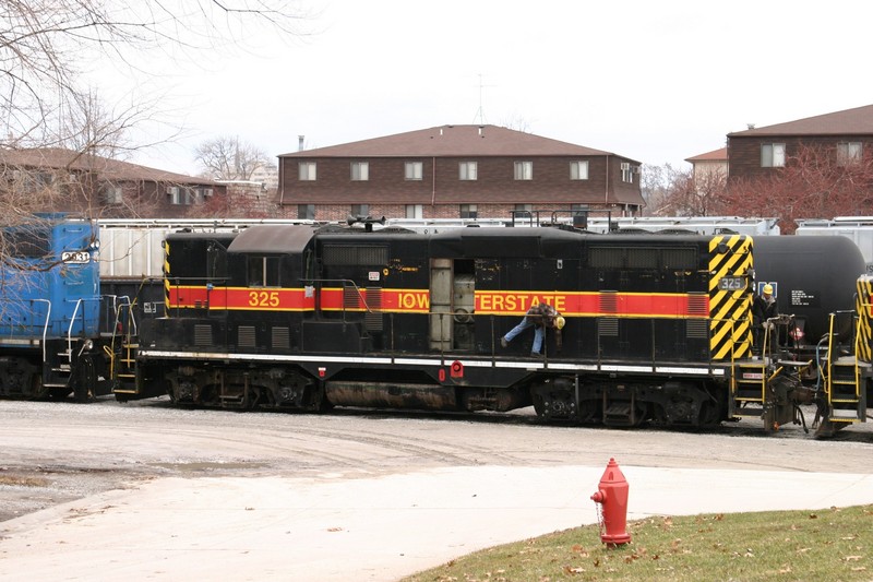 IAIS 325 at Iowa City, IA on 29-Dec-2003