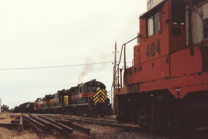 IAIS 404 at Altoona, IA on 06-Jul-1993