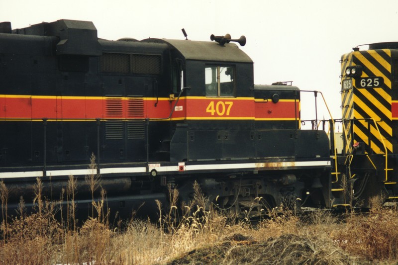 IAIS 407 at Altoona, IA on 29-Dec-1994