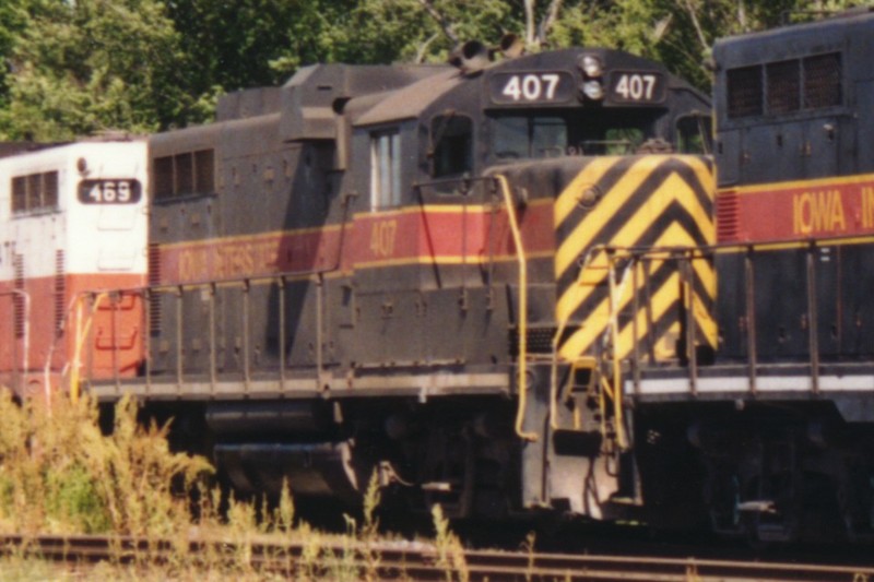 IAIS 407 at Altoona, IA on 09-Jun-1993