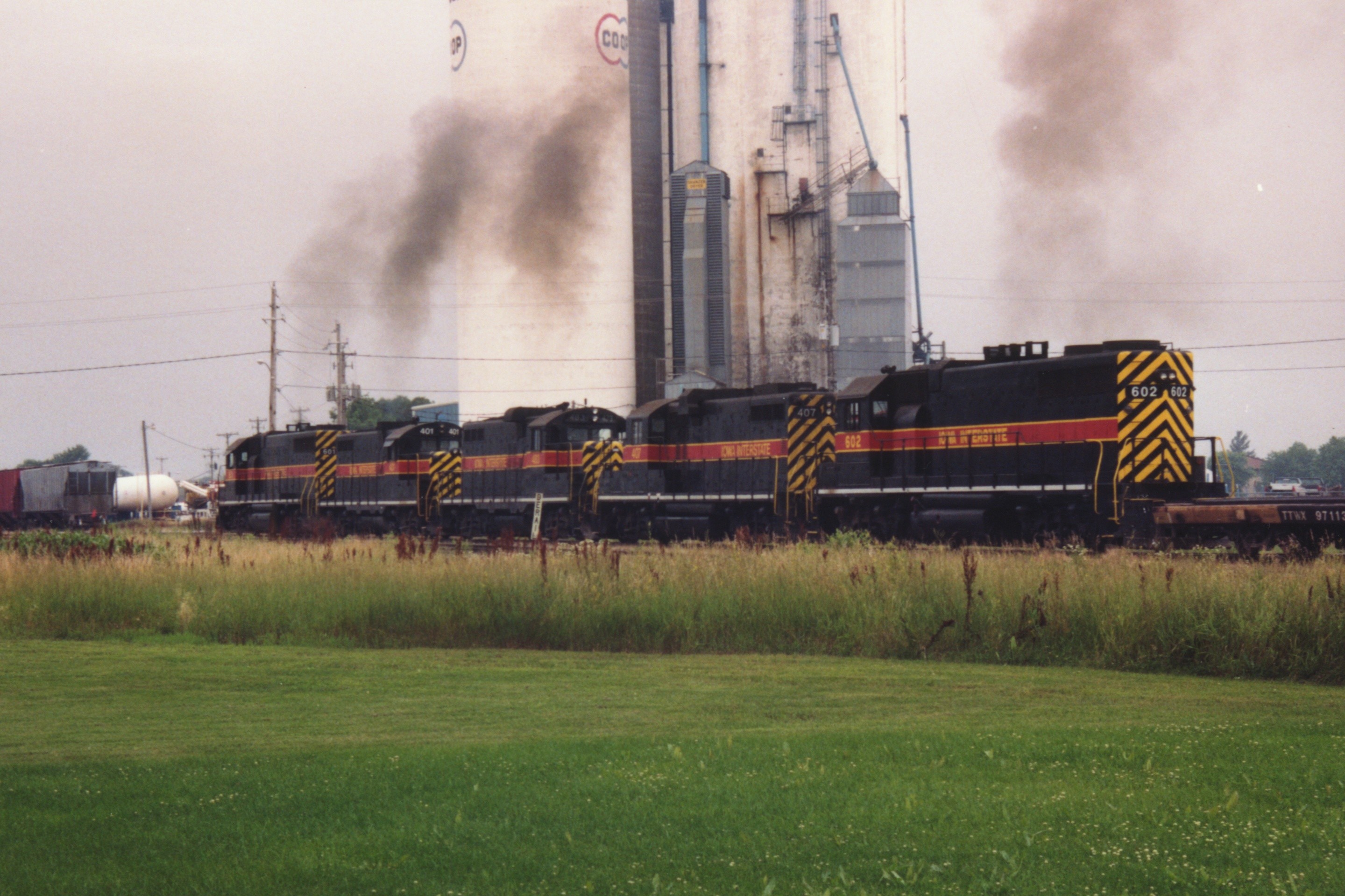 IAIS 407 at Altoona, IA on 16-Jul-1993