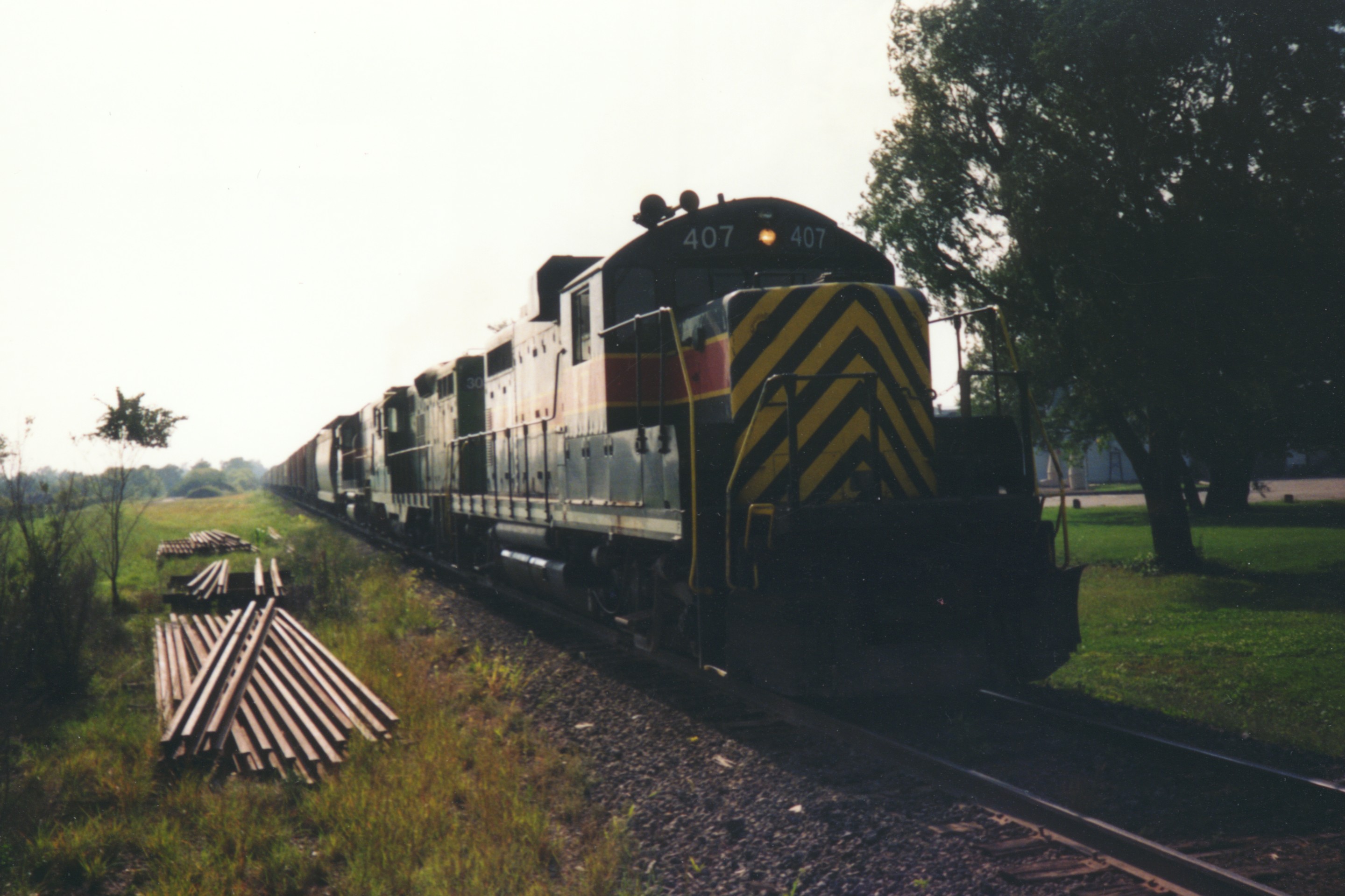 IAIS 407 at Altoona, IA on 01-Sep-1992