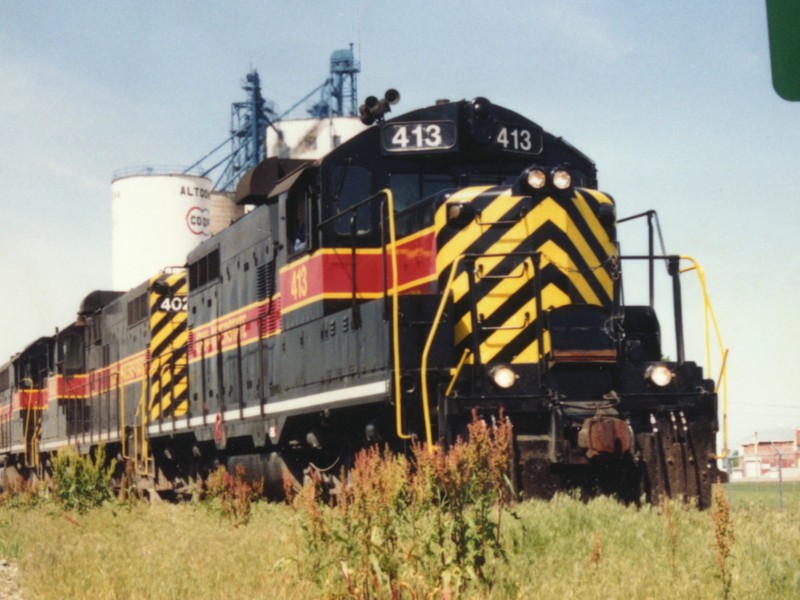 IAIS 413 at Altoona, IA on 01-Jun-1993