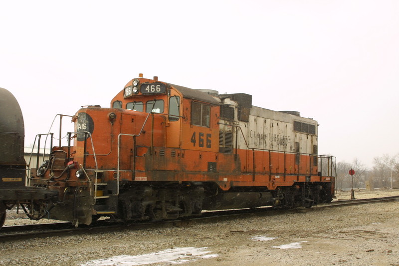 IAIS 466 at Davenport, IA on 26-Dec-2001