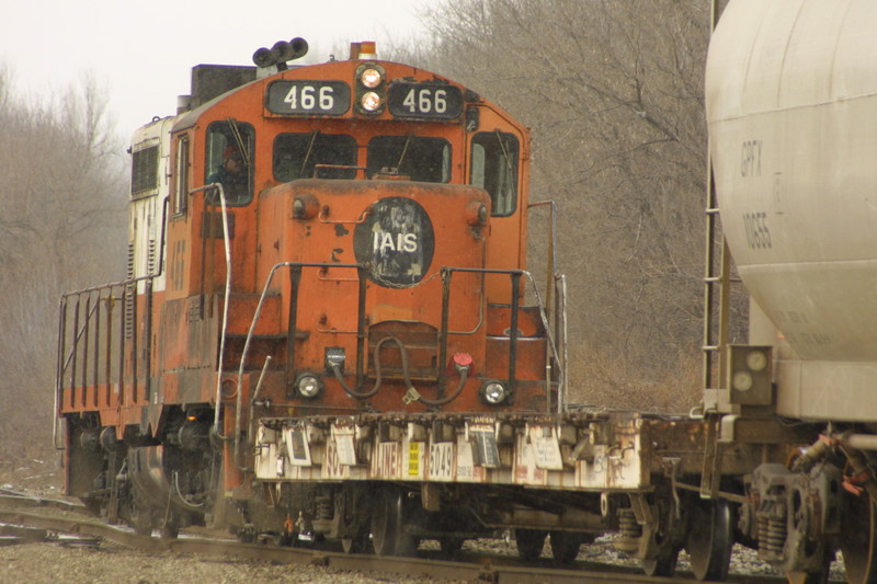 IAIS 466 at Davenport, IA on 26-Dec-2001