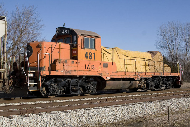 IAIS 481 Conductor side front. West Liberty, IA. 5-Dec-2009.