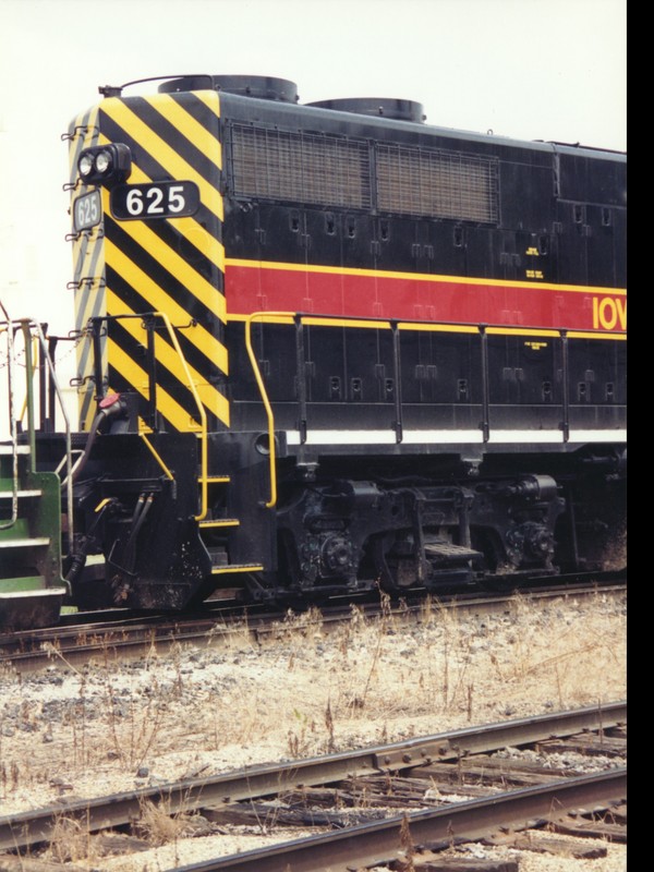 IAIS 625 at Altoona, IA on 02-Aug-1994