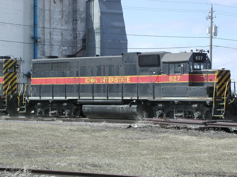 IAIS 627 at Altoona, IA on 25-Mar-2001