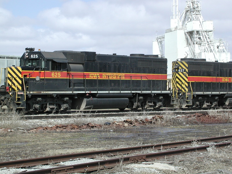 IAIS 627 at Altoona, IA on 25-Mar-2001