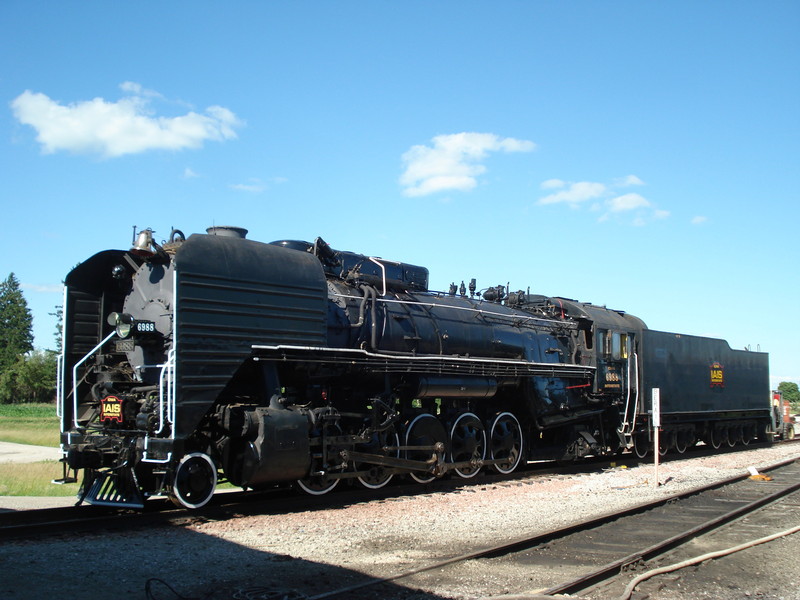 IAIS 6988 shows off her "Americanized" look in Newton, IA.  June 27, 2011.