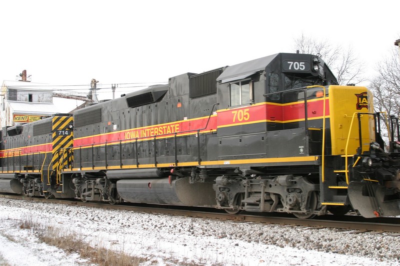 IAIS 705 at Atalissa, IA on 27-Dec-2004