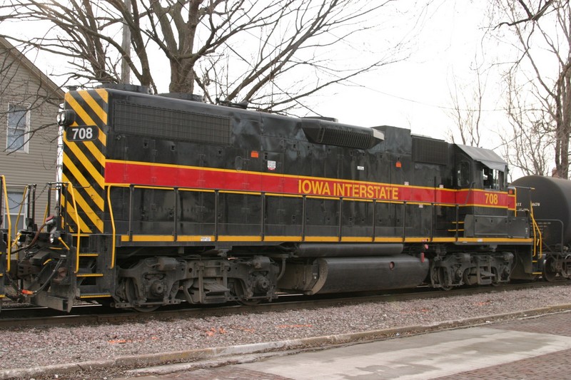 IAIS 708 at Davenport, IA on 28-Dec-2004