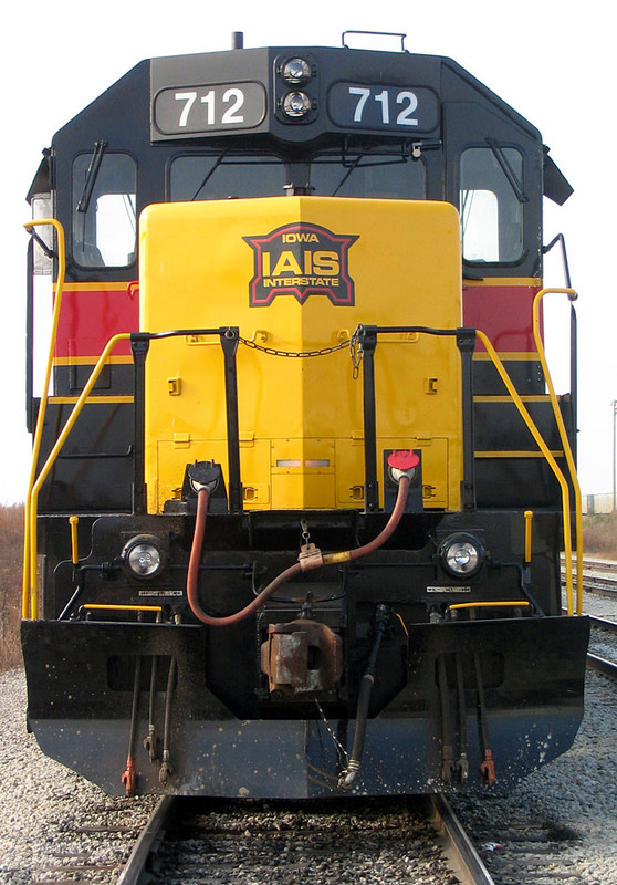 IAIS 712 at Newton, IA, on 12 Nov 2005
