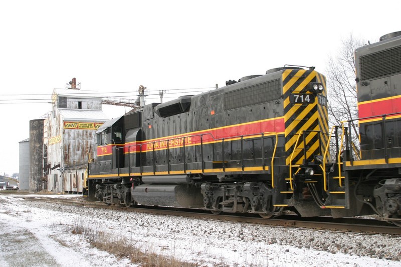 IAIS 714 at Atalissa, IA on 27-Dec-2004