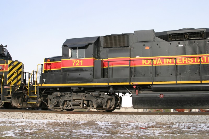 IAIS 721 at Atalissa, IA on 27-Dec-2004