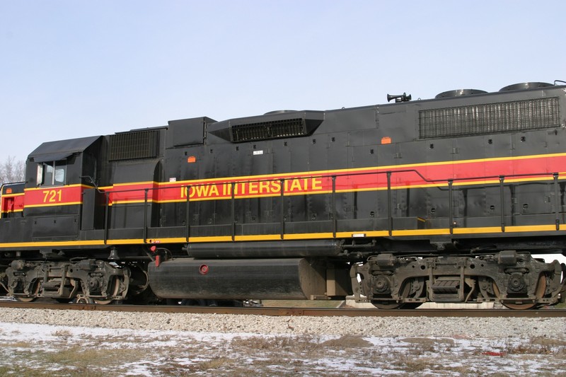 IAIS 721 at Atalissa, IA on 27-Dec-2004