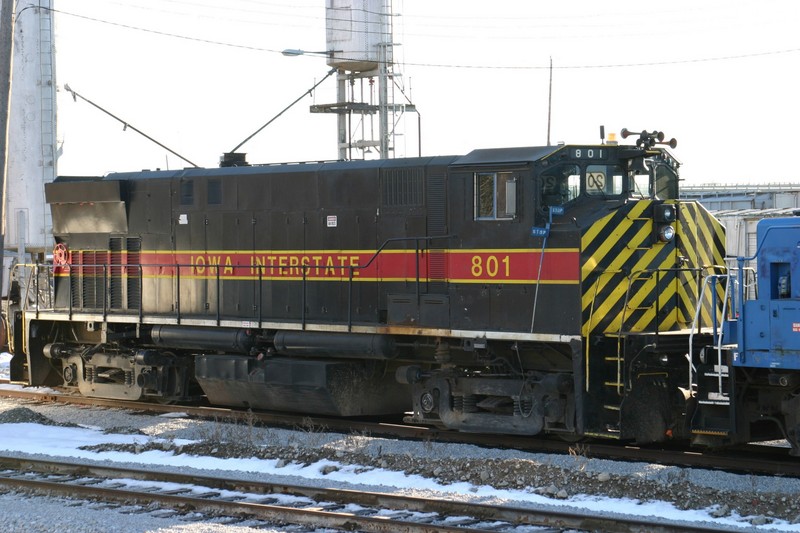 IAIS 801 at Council Bluffs, IA on 20-Dec-2003