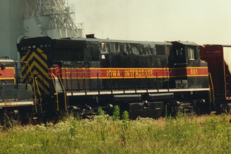 IAIS 801 at Altoona, IA on 11-Jul-1994