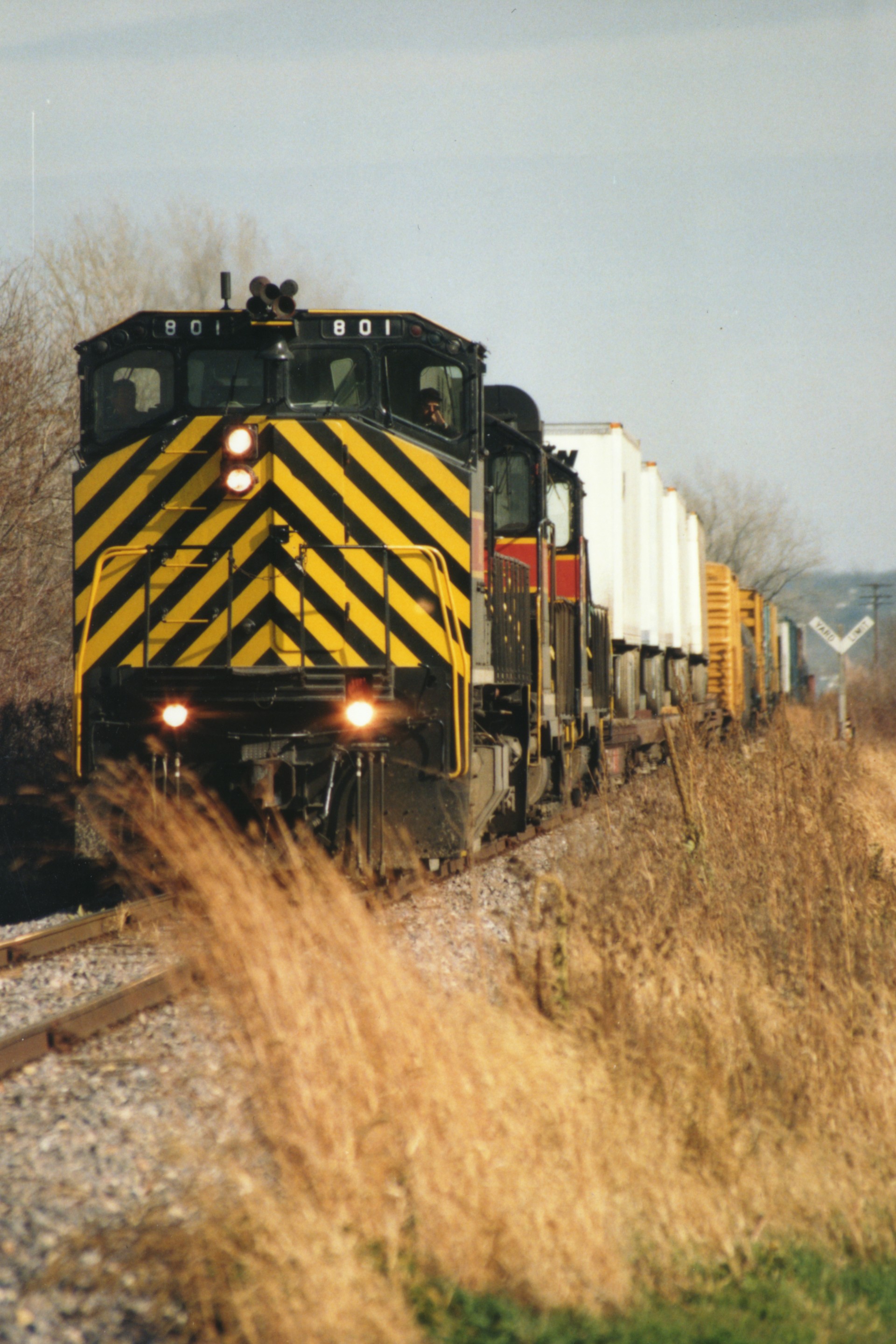 IAIS 801 at West Des Moines, IA on 17-Nov-1994