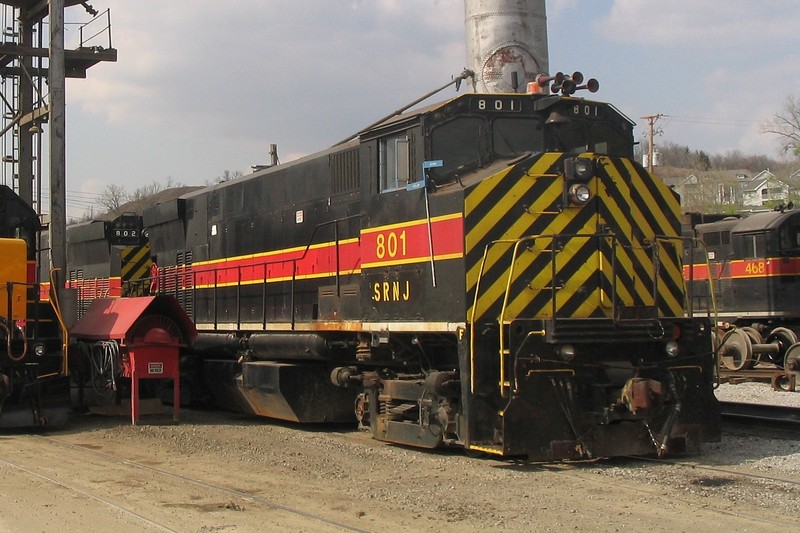 IAIS 801 at Council Bluffs, IA on 09-Apr-2005