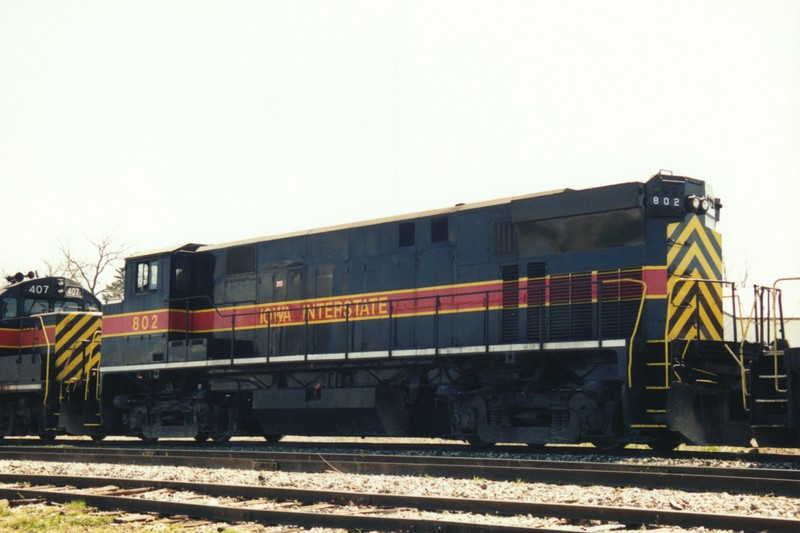 IAIS 802 at Altoona, IA on 22-Apr-1995