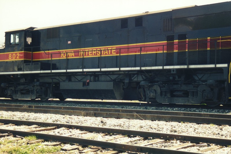 IAIS 802 at Altoona, IA on 22-Apr-1995