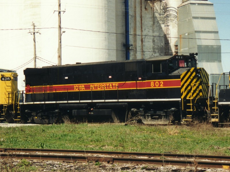 IAIS 802 at Altoona, IA on 22-Apr-1995