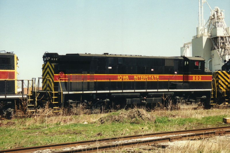IAIS 802 at Altoona, IA on 22-Apr-1995