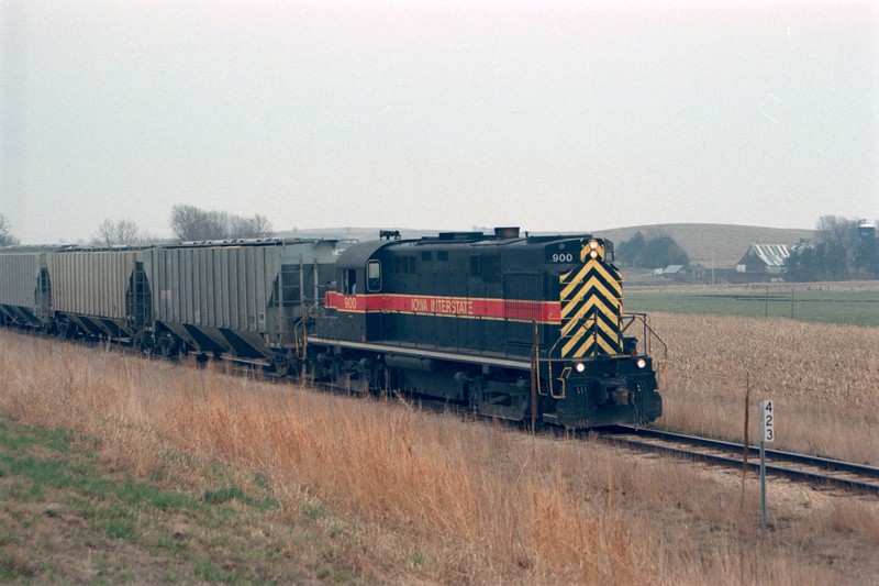 IAIS 900 at Anita, IA on 01-Apr-1997