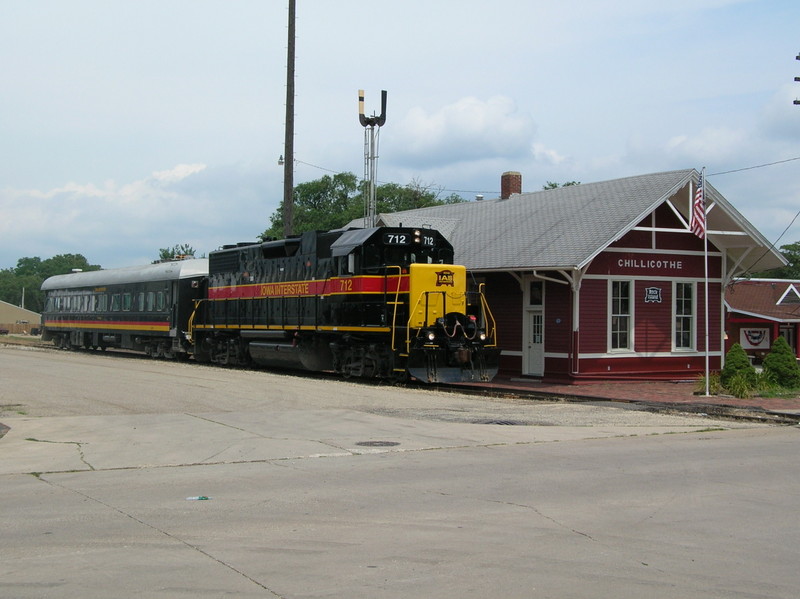 IAIS officials tour Sub 2 down to Peoria and back.  Chillicothe, IL.  27-Jul-2006.