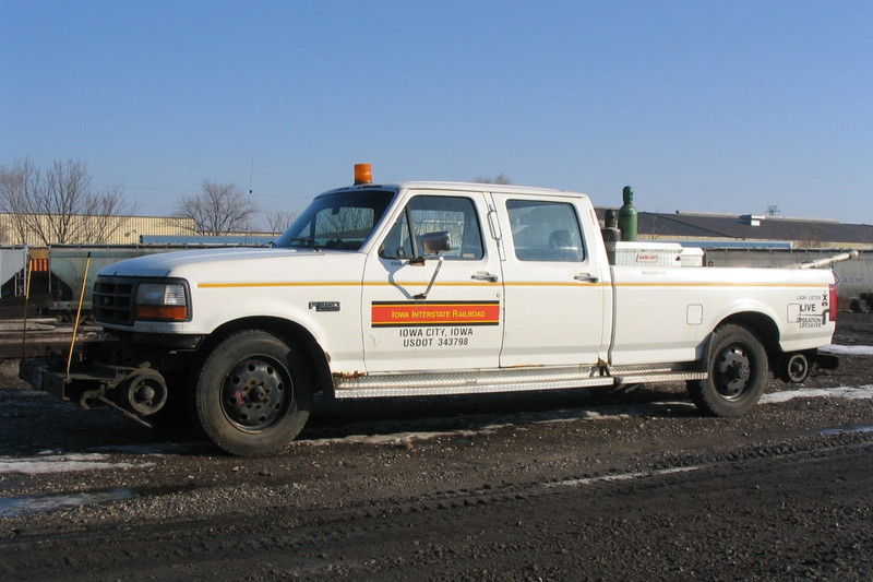 Ford F-350 crewcab hi-rail at Rock Island, IL on 2/3/05.