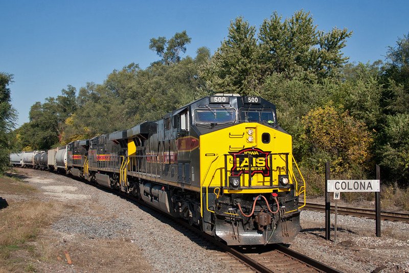 IAIS 500 East gets on the BNSF at Colona.