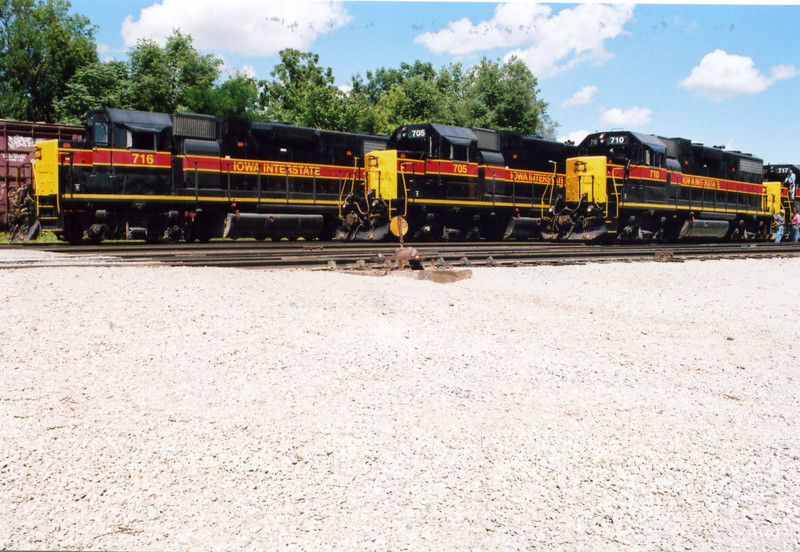 Lineup at Iowa City July 18, 2005.  From left: outbound CR turn, west train ready to go, and outbound east train power.