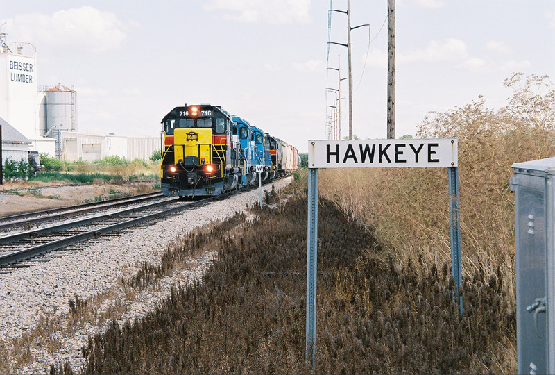 Outbound CR turn at Hawkeye, July 18, 2005