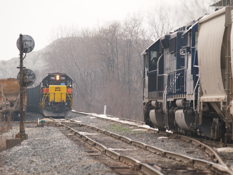 IAIS 705 Leading CBBI, Waiting for Passing CSX Local, November 18, 2006