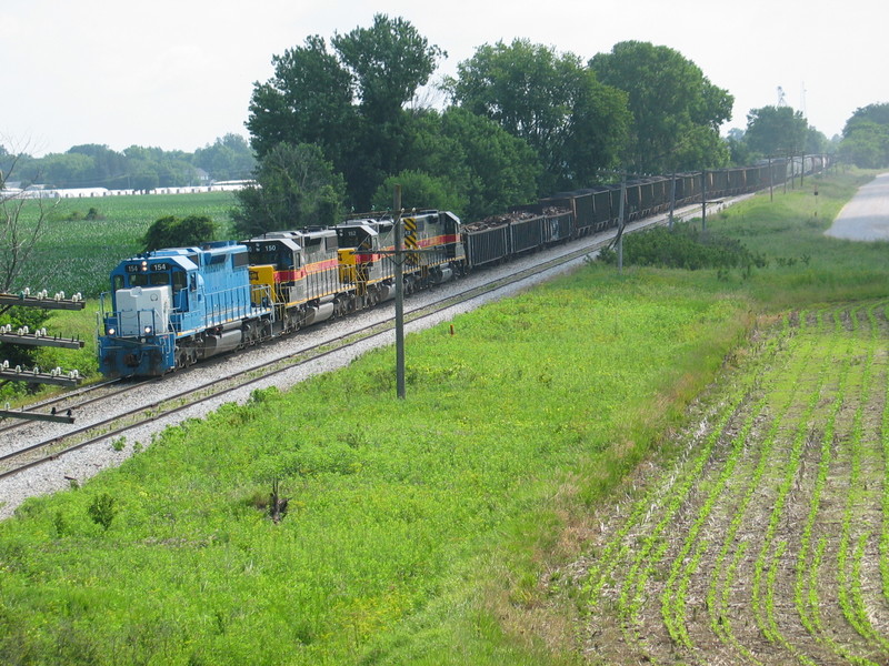 RI turn pulls down N. Star siding under the Wilton overpass, June 27, 2007.