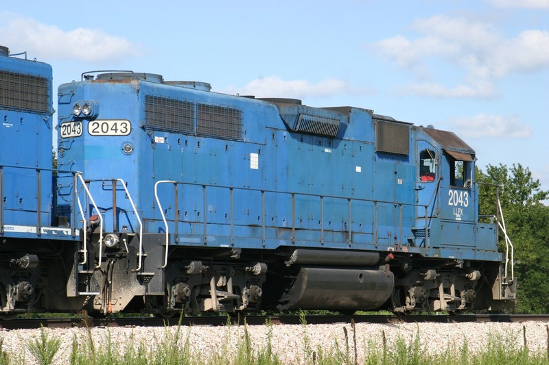 LLPX 2043 at Yocum Connection, IA on 07-Aug-2004