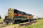 IAIS 309 leads westward in Altoona, IA, on 26 Aug 1993