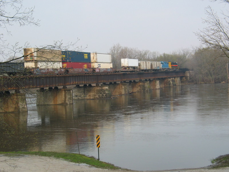 West train on the Cedar River bridge.  March 31, 2007.