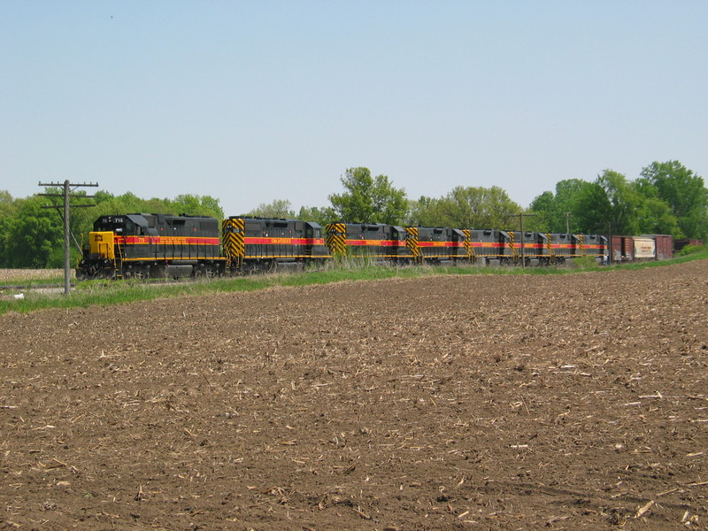 West train at the west end of N. Star siding, May 11, 2007.