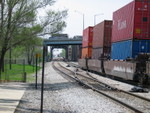 Inbound suburban run follows the IAIS into Blue Island.