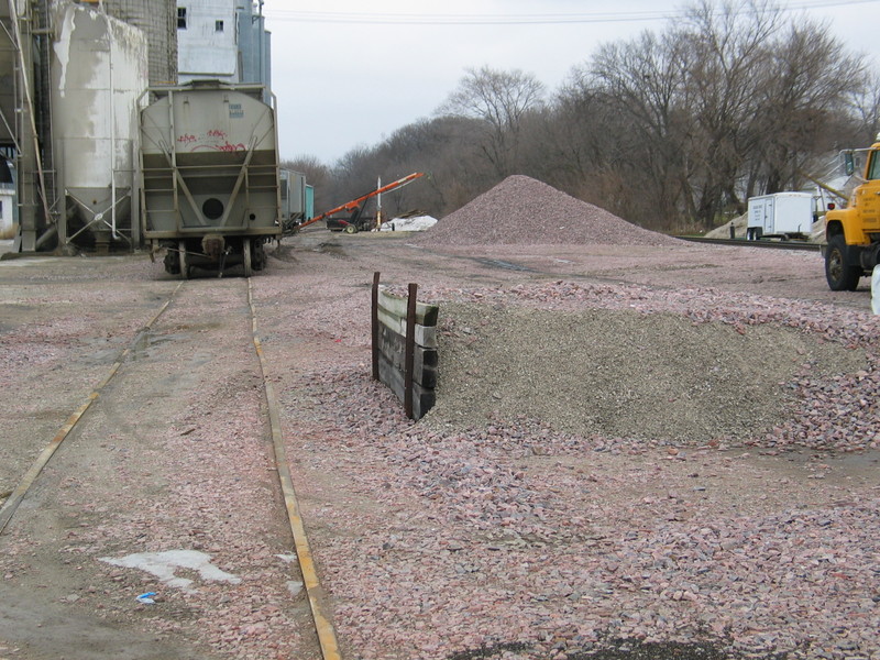 Hoppers, ballast pile, and "loading dock" at Victor, Jan. 4, 2006.