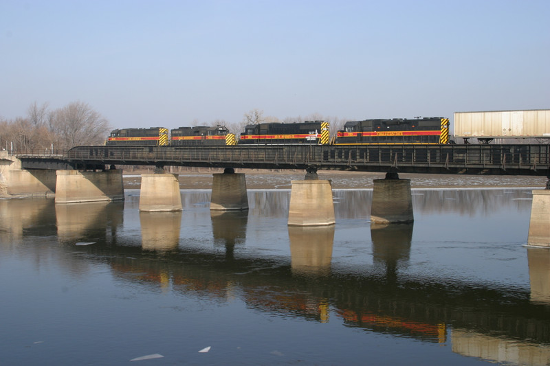 The other half of the Government Bridge is the connection from Arsenal Island back to Rock Island, over the other half of the Mississippi.  This is looking towards the island.